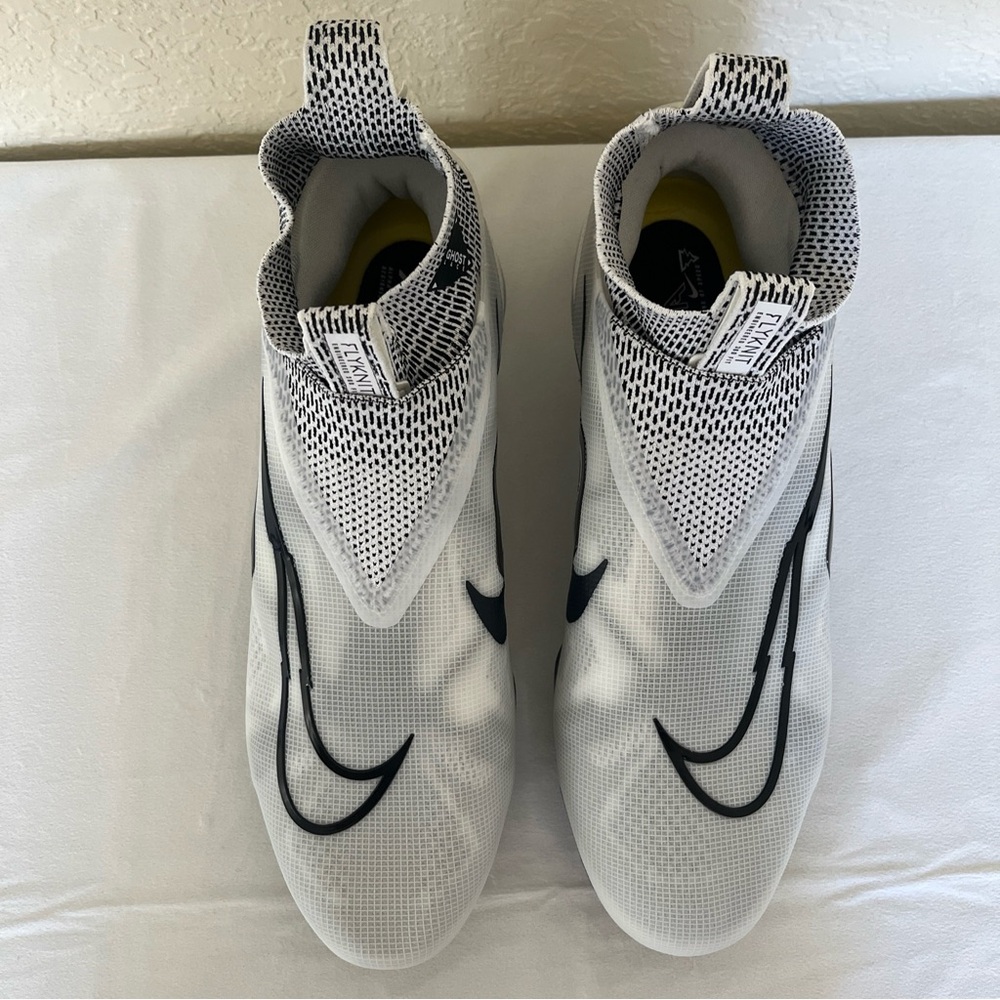 Nike Alpha Menace Elite 3 Flyknit Ghost Men 14.5 White and Black Football Cleats - Picture 12 of 14